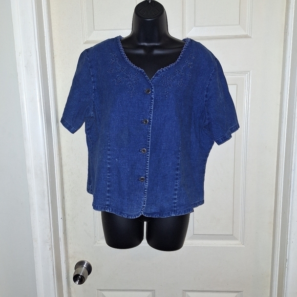 Requirements embroidered jean button up blouse size Large - Picture 1 of 7